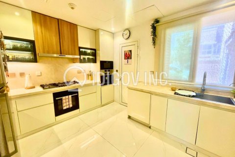 Villa in Al Barsha, Dubai 3 bedrooms, 228 sq.m. № 38578 - photo 15