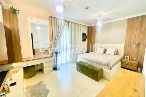 Villa in Al Barsha, Dubai 3 bedrooms, 228 sq.m. № 38578 - photo 13