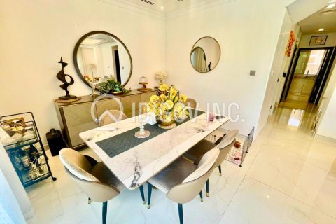 Villa in Al Barsha, Dubai 3 bedrooms, 228 sq.m. № 38578 - photo 14