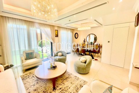 Villa in Al Barsha, Dubai 3 bedrooms, 228 sq.m. № 38578 - photo 3