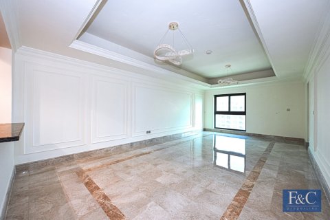 Apartment in The Fairmont Palm Residences, Palm Jumeirah, Dubai 1 bedroom, 122 sq.m. № 103356 - photo 11