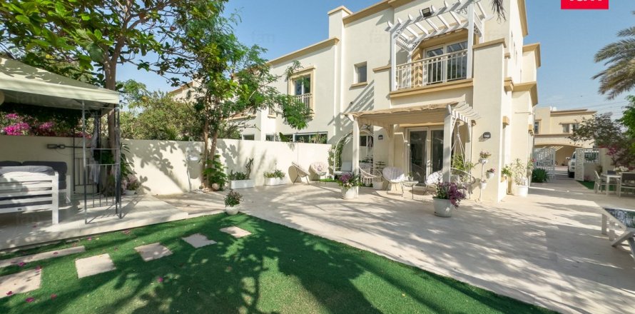 Вилла в Дубае, 3 спальни, 350.9м², № 8100
