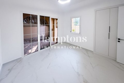 Снять в аренду виллу в Arabian Ranches 2, Дубай: 4 спальни, 301.00572000м², № 67732 - фото 11