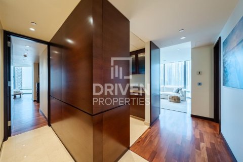 Apartment in Downtown Dubai (Downtown Burj Dubai), Dubai 3 bedrooms, 216.74 sq.m. № 138291 - photo 9