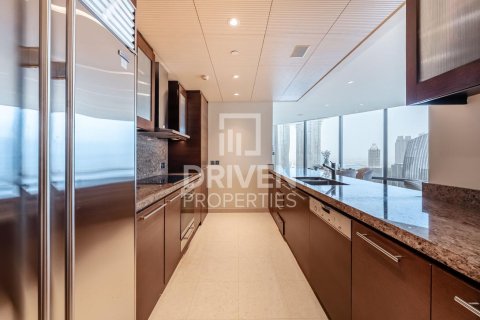 Apartment in Downtown Dubai (Downtown Burj Dubai), Dubai 3 bedrooms, 216.74 sq.m. № 138291 - photo 6