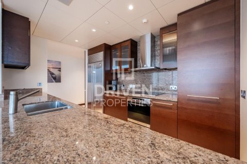 Apartment in Downtown Dubai (Downtown Burj Dubai), Dubai 3 bedrooms, 216.74 sq.m. № 138291 - photo 7