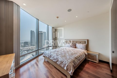 Apartment in Downtown Dubai (Downtown Burj Dubai), Dubai 3 bedrooms, 216.74 sq.m. № 138291 - photo 11