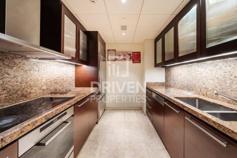 Apartment in Downtown Dubai (Downtown Burj Dubai), Dubai 2 bedrooms, 152.27 sq.m. № 138290 - photo 12