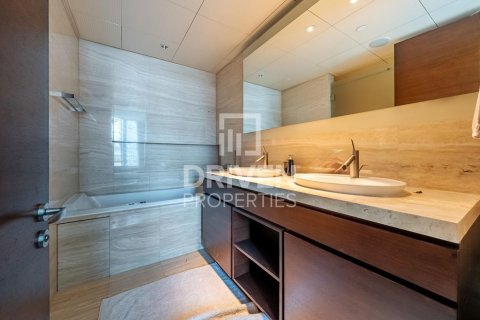 Apartment in Downtown Dubai (Downtown Burj Dubai), Dubai 2 bedrooms, 152.27 sq.m. № 138290 - photo 14