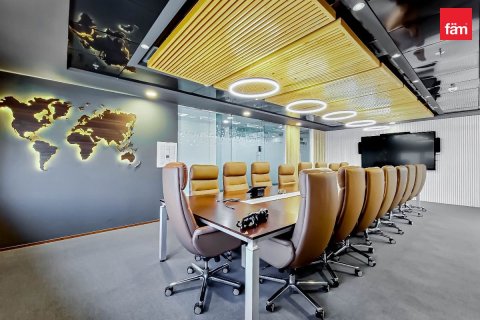 Купить коммерческую недвижимость в Дубае: 1128.4м², № 13178 - фото 2