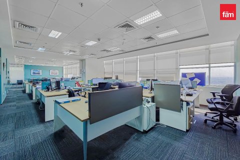 Купить коммерческую недвижимость в Дубае: 1128.4м², № 13178 - фото 7