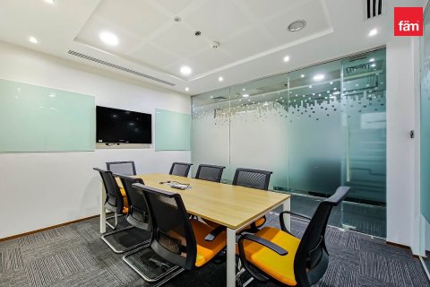 Купить коммерческую недвижимость в Дубае: 1128.4м², № 13178 - фото 12