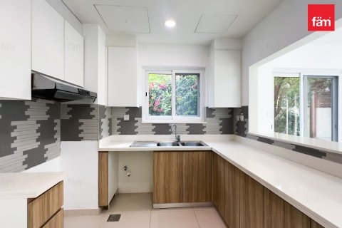 Townhouse in Dubai 4 bedrooms, 205.6 sq.m. № 92070 - photo 6