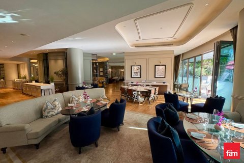 Снять в аренду квартиру в Даунтаун Дубай (Даунтаун Бурдж Дубай), Дубай: 52.2м², № 92069 - фото 2