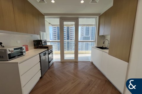 Apartamento en Sulafa Tower, Dubai Marina, Dubai, 1 dormitorio, 90 m², № 76042 - foto 1