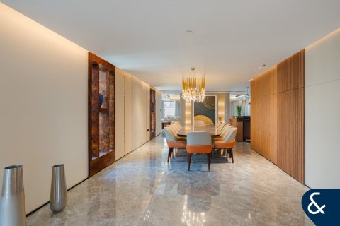 Apartment in Bahar, Jumeirah Beach Residence, Dubai 4 bedrooms, 595 sq.m. № 76050 - photo 5