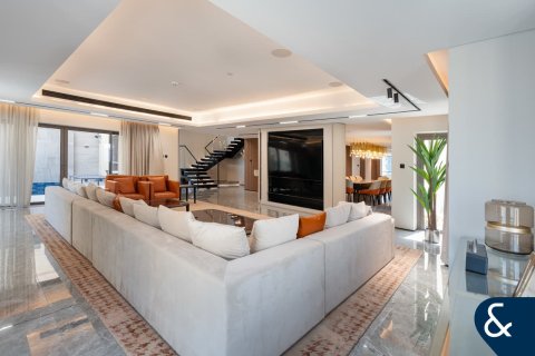 Apartment in Bahar, Jumeirah Beach Residence, Dubai 4 bedrooms, 595 sq.m. № 76050 - photo 2