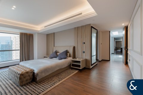 Apartment in Bahar, Jumeirah Beach Residence, Dubai 4 bedrooms, 595 sq.m. № 76050 - photo 18