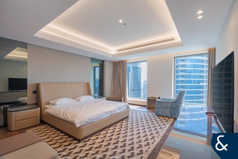 Apartment in Bahar, Jumeirah Beach Residence, Dubai 4 bedrooms, 595 sq.m. № 76050 - photo 13