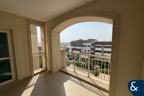 Apartamento en Mosela, The Views, Dubai, 1 dormitorio, 70 m², № 76040 - foto 1