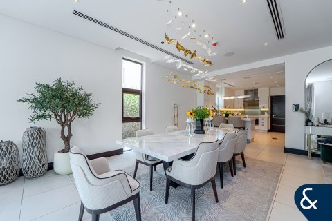 Villa in Jumeirah Golf Estates, Dubai 5 bedrooms, 574 sq.m. № 76043 - photo 12