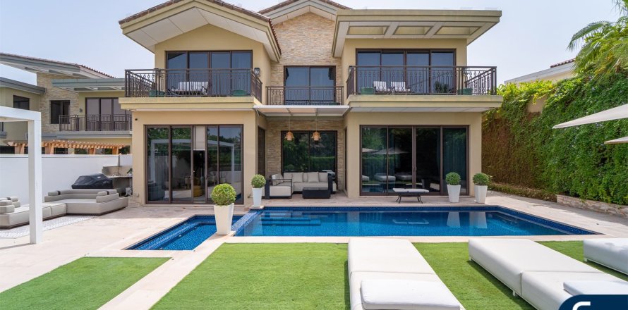 Villa in Jumeirah Golf Estates, Dubai 5 bedrooms, 574 sq.m. № 76043
