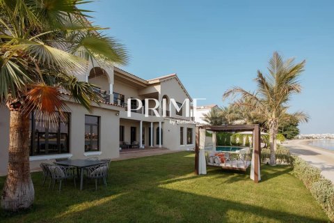 Villa in Palm Jumeirah, Dubai 6 bedrooms, 1366 sq.m. № 21694 - photo 1