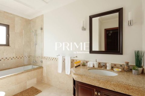 Villa in Palm Jumeirah, Dubai 6 bedrooms, 1366 sq.m. № 21694 - photo 13