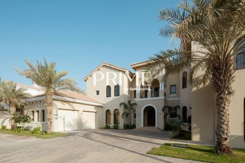 Villa in Palm Jumeirah, Dubai 6 bedrooms, 1366 sq.m. № 21694 - photo 17
