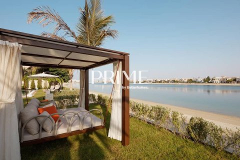 Villa in Palm Jumeirah, Dubai 6 bedrooms, 1366 sq.m. № 21694 - photo 3