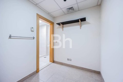 Снять в аренду квартиру в Пальме Джумейре, Дубай: 2 спальни, 186м², № 21693 - фото 16