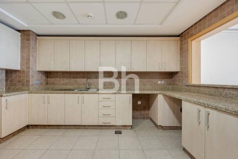 Снять в аренду квартиру в Пальме Джумейре, Дубай: 2 спальни, 186м², № 21693 - фото 13