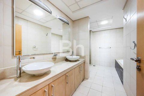 Снять в аренду квартиру в Пальме Джумейре, Дубай: 2 спальни, 186м², № 21693 - фото 6