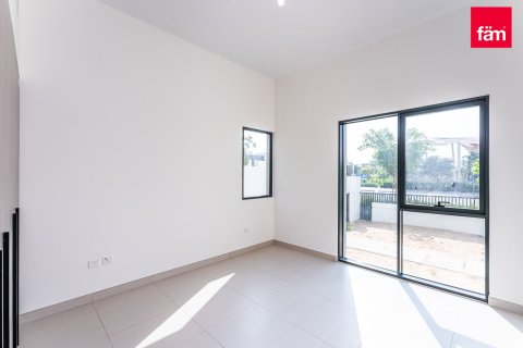 Villa in Al Furjan, Dubai 4 bedrooms, 518.8 sq.m. № 40726 - photo 10