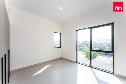 Villa in Al Furjan, Dubai 4 bedrooms, 518.8 sq.m. № 40726 - photo 8