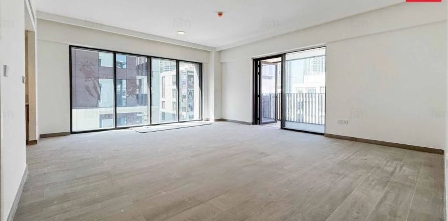Квартира в Дубае, 2 спальни, 98.9м², № 11603