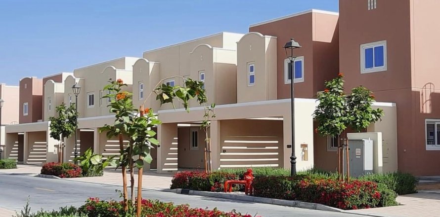 Townhouse in Dubai 4 bedrooms, 234.9 sq.m. № 110864