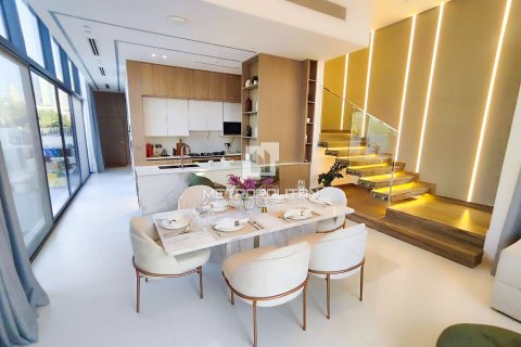 Townhouse in Jumeirah Village Circle, Dubai 4 bedrooms, 392 sq.m. № 7290 - photo 2