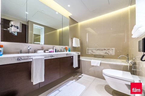 Apartment in Downtown Dubai (Downtown Burj Dubai), Dubai 2 bedrooms, 162.7 sq.m. № 7274 - photo 13