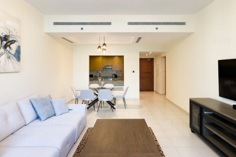 Apartamento en Business Bay, Dubai, 1 dormitorio, 105.4 m², № 83608 - foto 3