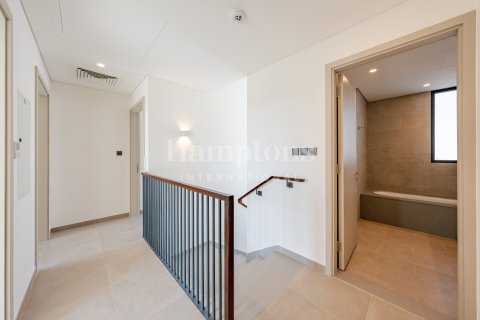 Townhouse in Sweden, The World Islands, Dubai 3 bedrooms, 177.43915582 sq.m. № 110250 - photo 4