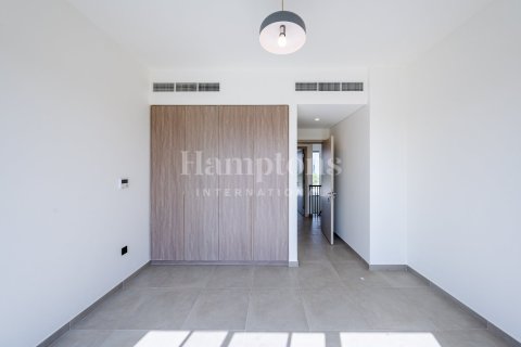 Townhouse in Sweden, The World Islands, Dubai 3 bedrooms, 177.43915582 sq.m. № 110250 - photo 15