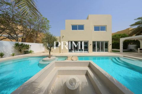 Villa en Arabian Ranches, Dubai, 5 dormitorios, 395 m², № 24346 - foto 12