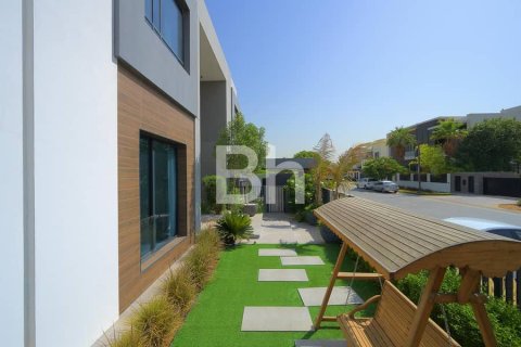 Villa en Dubai Hills Estate, Dubai, 5 dormitorios, 810 m², № 24349 - foto 2