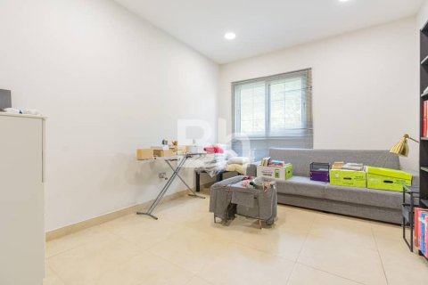 Villa in Jumeirah Village Triangle, Dubai 5 bedrooms, 358 sq.m. № 24345 - photo 3