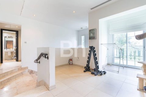 Villa in Jumeirah Village Triangle, Dubai 5 bedrooms, 358 sq.m. № 24345 - photo 9