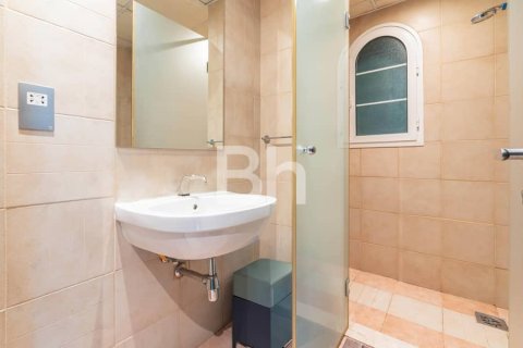 Villa in Jumeirah Village Triangle, Dubai 5 bedrooms, 358 sq.m. № 24345 - photo 8