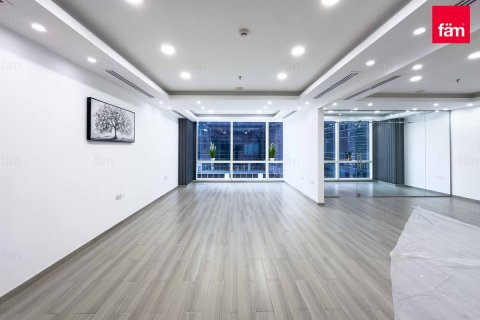 Bureau à Business Bay, Dubai, 81.7 m², № 43003 - photo 1