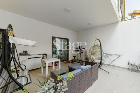 Apartment in BINGHATTI POINT in Dubai Silicon Oasis, Dubai 2 bedrooms, 138 sq.m. № 53939 - photo 16