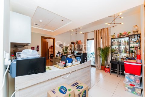 Apartment in BINGHATTI POINT in Dubai Silicon Oasis, Dubai 2 bedrooms, 138 sq.m. № 53939 - photo 5